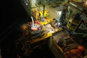 ތިލަމާލެ ބްރިޖް: ކަނޑުގައި ޖަހާ ފުރަތަމަ ތަނބުގެ މަސައްކަތް ފަށައިފި