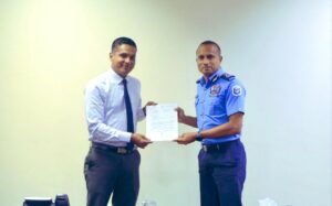 އިންޓަޕޯލްގައި މަސައްކަތްކުރާ ފުރަތަމަ ފުލުސް އޮފިސަރަކަށް ރިލުވާން