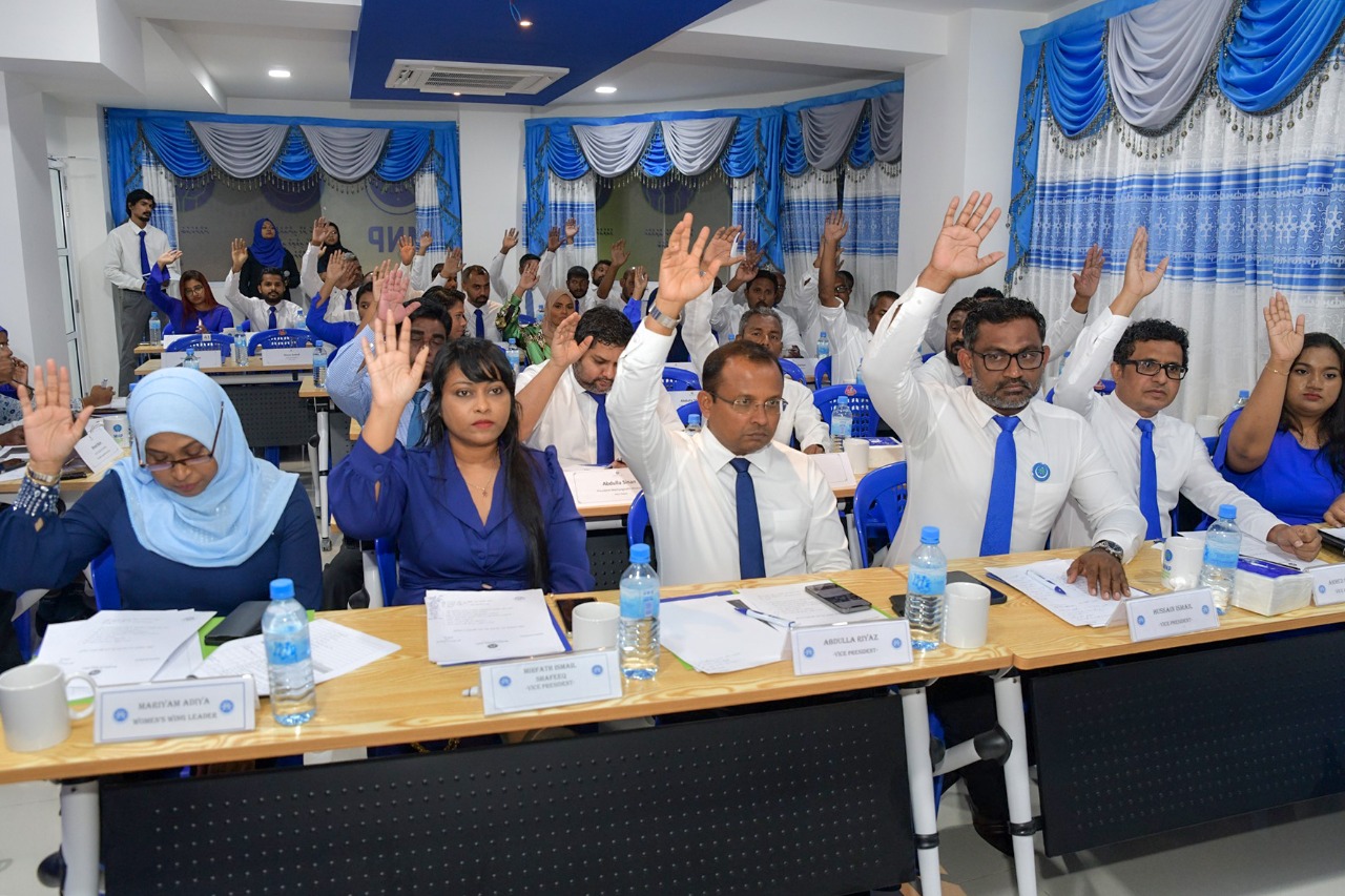 އެމްއެންޕީ ދެން މަސައްކަތް ކުރާނީ އިދިކޮޅު ޕާޓީއެއްގެ ގޮތުގައިކަމަށް ޕާޓީގެ ގައުމީ ކައުންސިލްއިން ނިންމައިފި