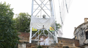 ބުރިޖް ވެއްޓުނު ސަރަހައްދަށް މޯޑީ ޒިޔާރަތް ކުރައްވައިފި