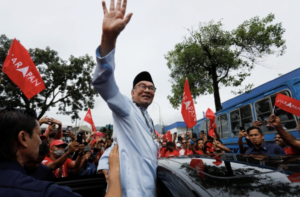 މެލޭޝިއާގެ ބޮޑުވަރީޒުކަމަށް އަންވަރު އައްޔަން ކުރައްވައިފި