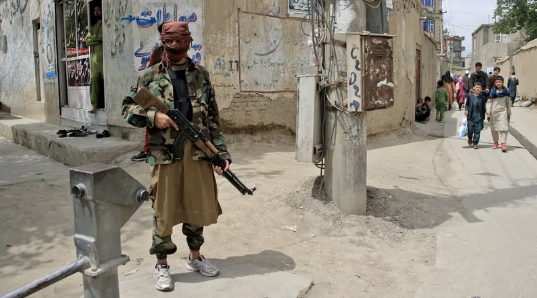 އަފްއާނިސްތާނުގައި ދިން ބޮމުގެ ހަމަލާއެއްގައި 16 މީހުން މަރުވެއްޖެ