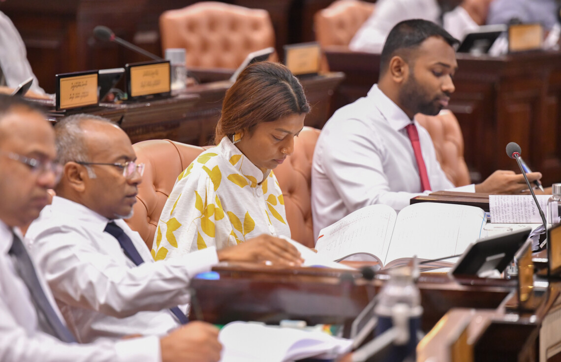 ބަޖެޓް ބަހުސް މާދަމާ ފަށަނީ