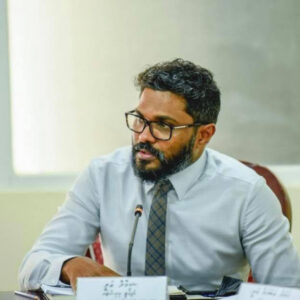 ޑެޕިއުޓީ މިނިސްޓަރ ޝިމާޒަށް ބަޔަކު ޙަމަލާދީފި