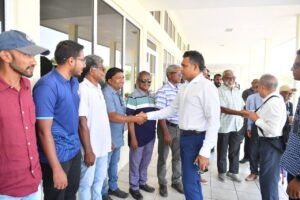 އައްޑޫ، ފުވައްމުލަކު ދަތުރު ނިންމާލައި ނައިބް ރައީސް މާލެ ވަޑައިގެންފި