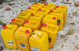 ބަނގުރާ ކެއްކުމަށް ބޭނުންކުރި ތަކެތި ފުލުުހުންގެ ބެލުމުގެ ދަށަށް