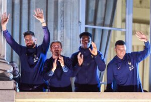 ފްރާންސް ޓީމާއިއެކު ތިބިކަން ރައްޔިތުން ހާމަކޮށްދީފި