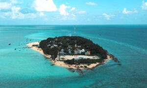 ފުލިދޫގައި މޫދަށް އެރި އުޅުނު މީހަކު ގެނބިގެން މަރުވެއްޖެ