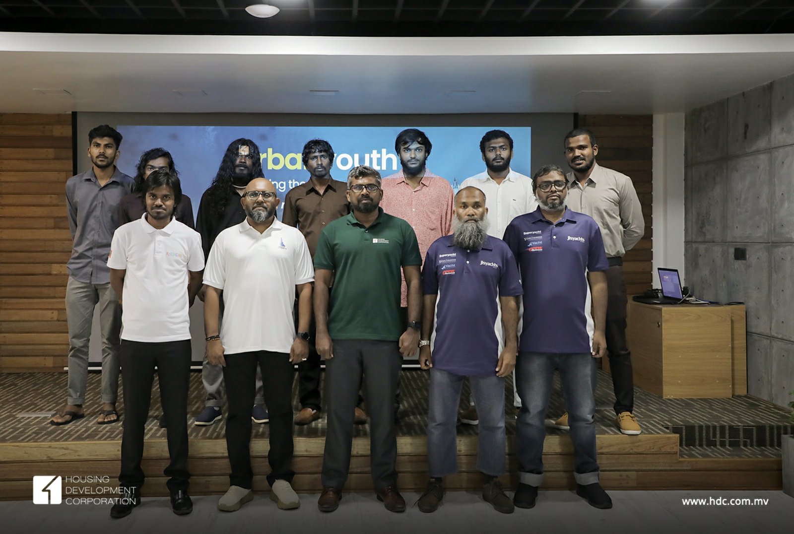 އާރބަން ޔޫތު ޕްރޮގްރާމްގެ ބައިވެރިންނާ ލިއުން ހަވާލުކޮށްފި