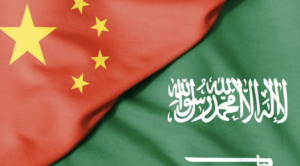 ޗައިނާގެ ރައީސް ކިންގ ސަލްމާންގެ ދައުވަތަކަށް ސައުދީއަށް ވަޑައިގަންނަވަނީ