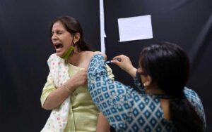 އިންޑިއާއަށް 5 ގައުމަކުން އެތެރެވާ މީހުންނަށް ނެގެޓިވް ކޯވިޑް ޓެސްޓު މަޖުބޫރު ކޮށްފި