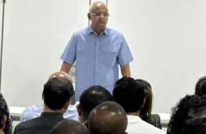 ޤައުމީ މަޖިލީހުގެ 100 އަށްވުރެ ގިނަ މެމްބަރުންނާއި ރައީސް ޞާލިހު ބައްދަލު ކުރައްވައިފި