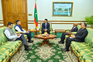 އިންޑިއާ ސަފީރު މުނޫ މަހާވަރު ނާއިބު ރައީސާއި ބައްދަލު ކުރައްވައިފި