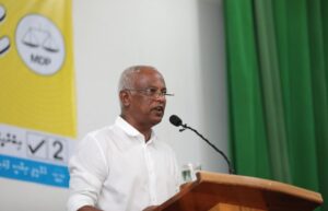 ނަޝީދުގެ ޓެކްސީ ސިޔާސަތަށް ރައީސް ޞާލިޙް ދެކޮޅު!