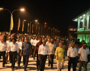 އަމިއްލަފުޅު ރަށް ހިންނަވަރުން ރައީސަށް ހޫނު މަރުހަބާއެއް