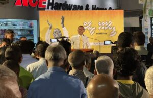 އަޅުގަނޑަކީ "ފްލެޓް ދޮންބެ" ބޯހިޔާވަހިކަމަށް ހައްލު ހޯދައިދޭނަން: ނަޝީދު