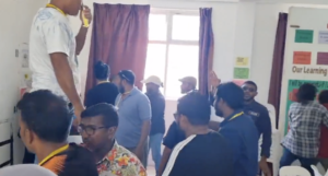 ގައްދޫގައި ހަމަ ނުޖެހުން ހިނގާ ވޯޓު ކަރުދާސްތައް ހަލާކު ކޮށްލައިފި