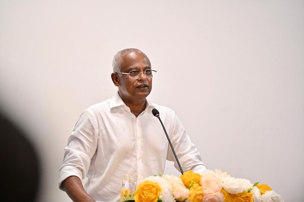 ޑިމޮކްރަސީގައި އެންމެ ބޮޑު އިސްކަމެއް ދޭންޖެހޭނީ މައިނޯރިޓީގެ ހައްގުތައް ހިމާޔަތް ކުރުމަށް: ރައީސް