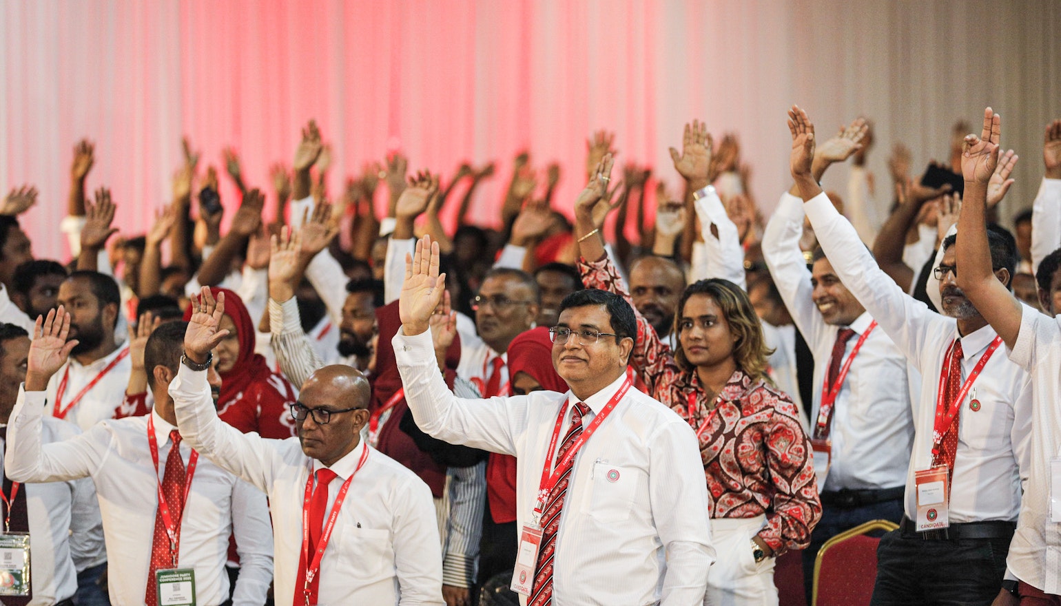 ޖޭޕީގެ، ކޯލިޝަނާއި ދެކޮޅު ގަރާރު! އާންމު މެމްބަރުންގެ ރޫހު ހުރީ އެމްޑީޕީއާއެކު ކޯލިޝަން ނުހެދުމަށް!