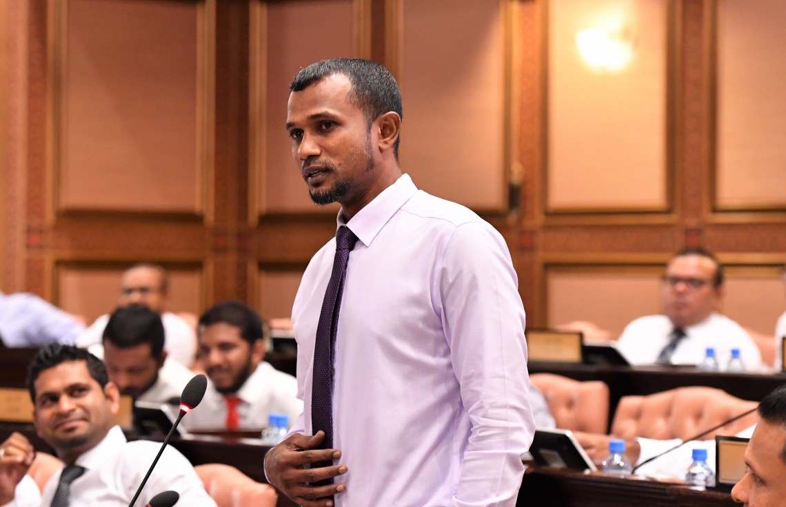 ޕީޕީއެމްއާއިއެކު ކޯލިޝަން ހެދުމަށް ޓޮމްގެ ދައުވަތު، ނަޝީދު ފެކްޝަނާއި، ޖޭޕީ އަދި އެމްޑީއޭއަށް!