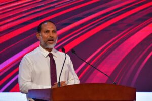 ފުރިހަމަ ލާމަރުކަޒީ ނިޒާމަކަށް ޢިލްމީ، ހުނަރުވެރި ޒުވާން ޖީލެއް ބިނާކުރުން މުހިންމު: ހޯމް މިނިސްޓަރ