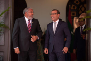 ޤާނޫނު އަސާސީއާއި ޤާނޫނީ އިމުން ބޭރުން ވެރިން ކުރާ އަމުރަށް އަމަލުކުރާކަން ނުޖެހޭ: ޤާސިމް