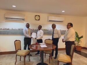 އައްޑޫ ސިޓީގެ ޕީޕީއެމް ކައުންސިލަރ އެމްޑީޕީއަށް ސޮއި ކޮށްފި