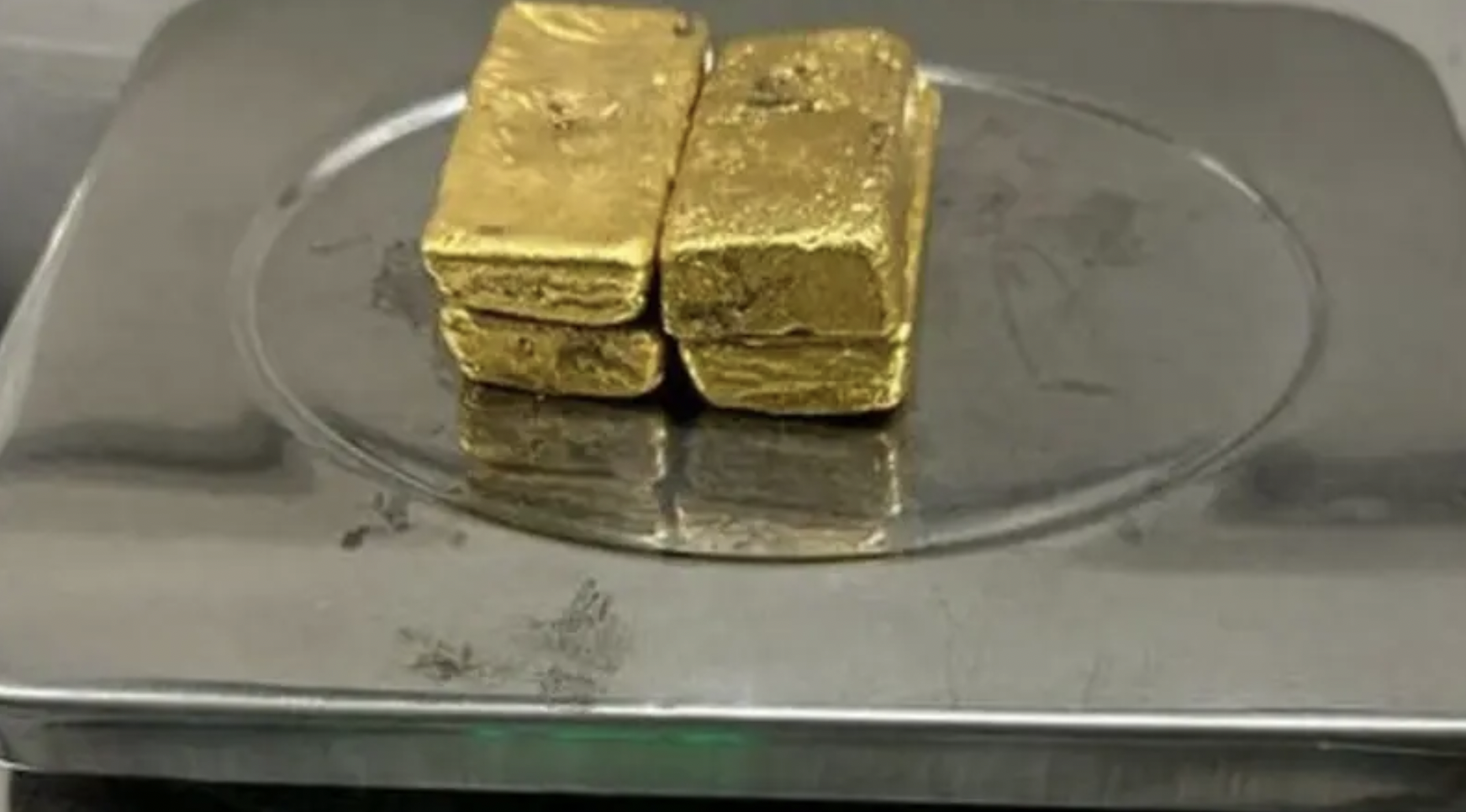 ޖަނގިޔާތެރޭގައި ރައްކާކޮށްގެން އިންޑިއާއަށް ރަން އެތެރެކުރަން އުޅުން މީހަކު ހައްޔަރު ކޮށްފި