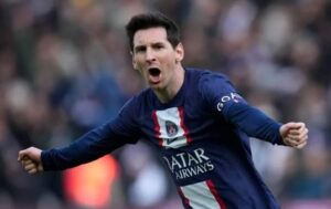 ފަހުވަގުތު މެސީ ޖެހި ގޯލުން ޕީއެސްޖީ މޮޅުވެއްޖެ