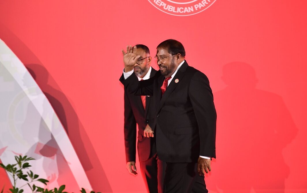 "އައިމްނޮޓް ކްރޭޒީ" ރައީސްކަމަށް އަންނާކަށް އަޅުގަނޑަށް މަދުވާއެއްޗެއް ނެތް: ޤާސިމް