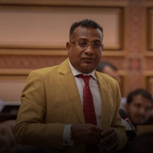 މަޖިލީހުގައި ނަފްސާނީ ނުވެ ހުރީ އަޅުގަނޑު އެކަނި-ޖާބިރު