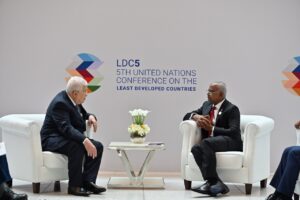 ރައީސުލްޖުމްހޫރިއްޔާ ފަލަސްޠީނުގެ ރައީސާ ބައްދަލުކުރައްވައިފި