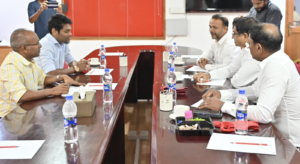 އަމްރު މަގާމްވެސް ދުލެއް ނުކުރި، ރައީސާ އަމަލާބަހުން ދެކޮޅު! ގޮންޖައްސަވަނީތަ ނުވަތަ ޖެއްސުން ކުރައްވަނީތަ؟