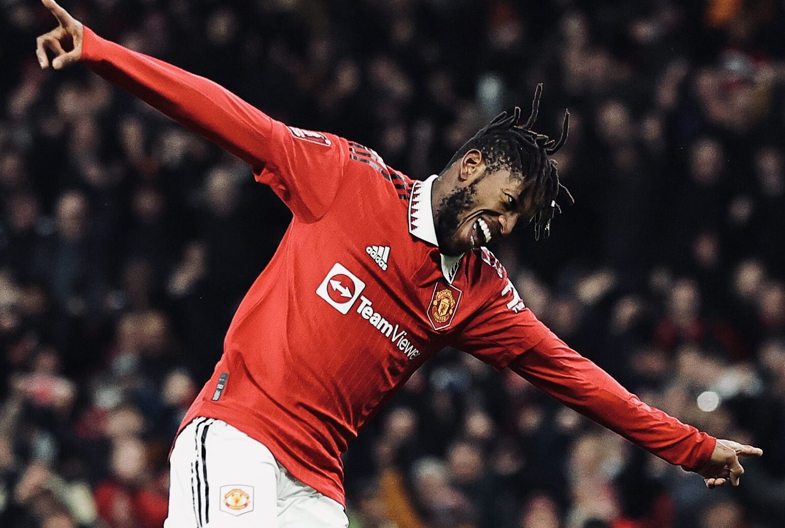 ފަހަތުން އަރައި މޮޅުވެ ޔުނައިޓެޑް ކުއާޓާ އަށް، ޓޮޓެންހަމް ކަޓައިފި