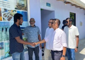 އިދިކޮޅު ކޯލިޝަނުން ރިޒާގެ ޢާއިލާއާއި، ގުރައިދޫ ދާއިރާގެ ރައްޔިތުންގެ ގާތަށް!