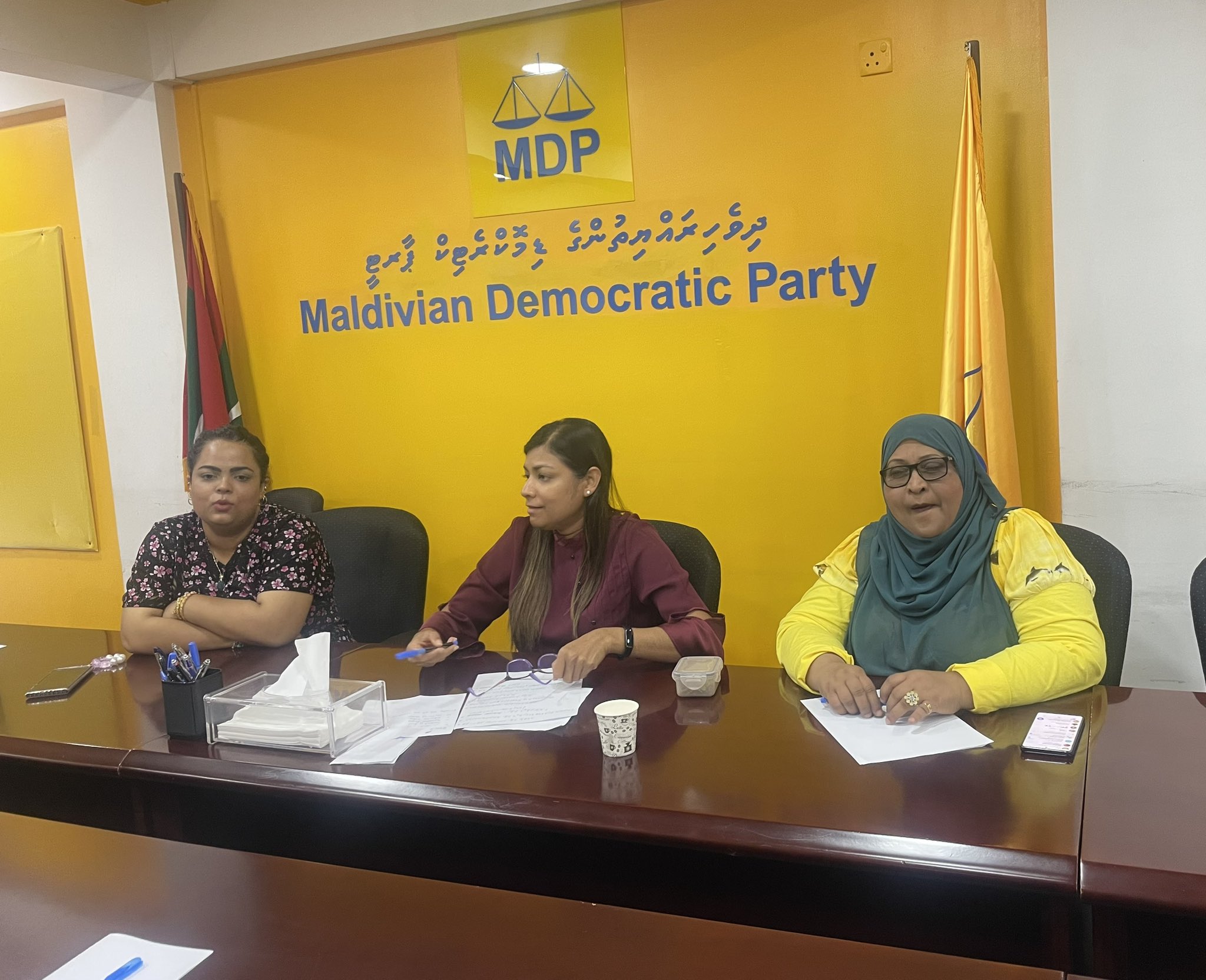 އަންހެނުންގެ ދުވަހެއް ފާހަގަ ކުރުމަށް އެމްޑީޕީންވެސް ޖަލްސާއެއް ބާއްވަނީ