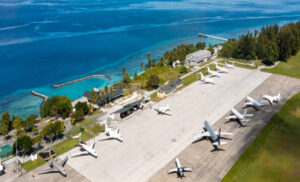 ގަން އިންޓަނޭޝަނަލް އެއާޕޯޓް ޕްރޮޖެކްޓްގެ މަގެއްގައި ހުރި އިމާރާތެއް ހުސްނުކުރެވި ހުރަސްތަކެއް ދިމާވެއްޖެ