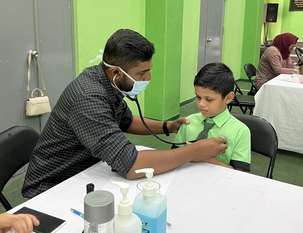 ޕްރައިމަރީ ގްރޭޑްތަކުގެ ދަރިވަރުންނަށް ޚާއްސަކޮށްގެން ހެލްތް ސްކްރީނިންގ ޕްރޮގްރާމްތަކެއް އައިޖީއެމްއެޗުން ފަށައިފި