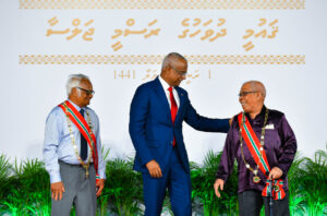 ދައުލަތަށް ޚިދުމަތްކުރުމުގެ އިނާމަށް ހުޅުވާލައިފި