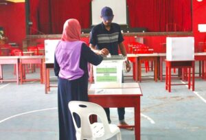 ދިއްދޫ ކައުންސިލްގެ ރައީސް އިންތިޚާބުކުރުމަށް ވޯޓުލުން ފެށިއްޖެ