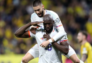 ލުކާކޫގެ ހެޓްރިކާއިއެކު ބެލްޖިއަމަށް ފަސޭހަ މޮޅެއް