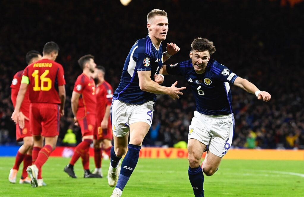 ސްކޮޓްލެންޑުން ވަރުގަދަ ސްޕެއިން ބަލިކޮށްފި