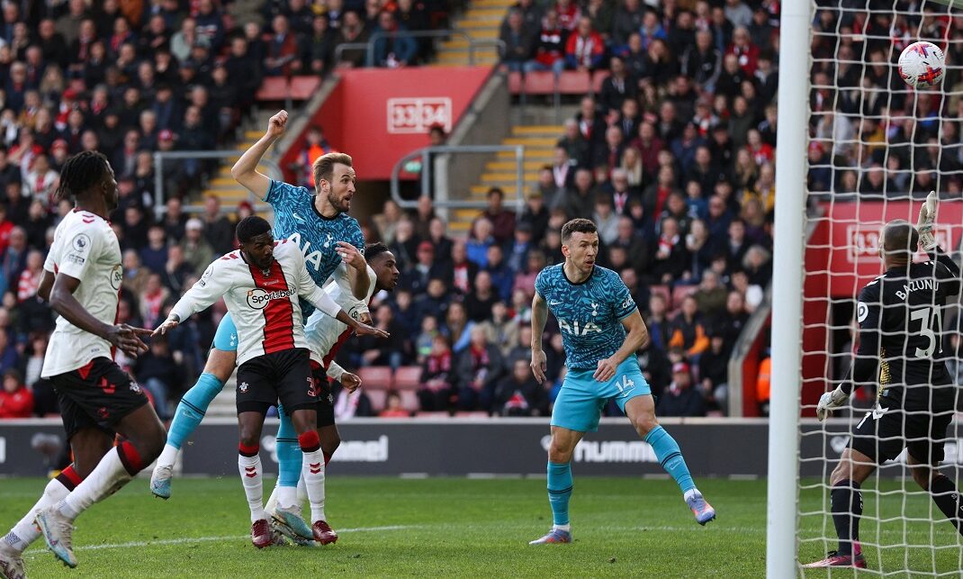 އިތުރު ވަގުތުގެ ޕެނަލްޓީން ސައުތެމްޓަންއިން ޓޮޓެންހަމް ހިފަހައްޓައިފި