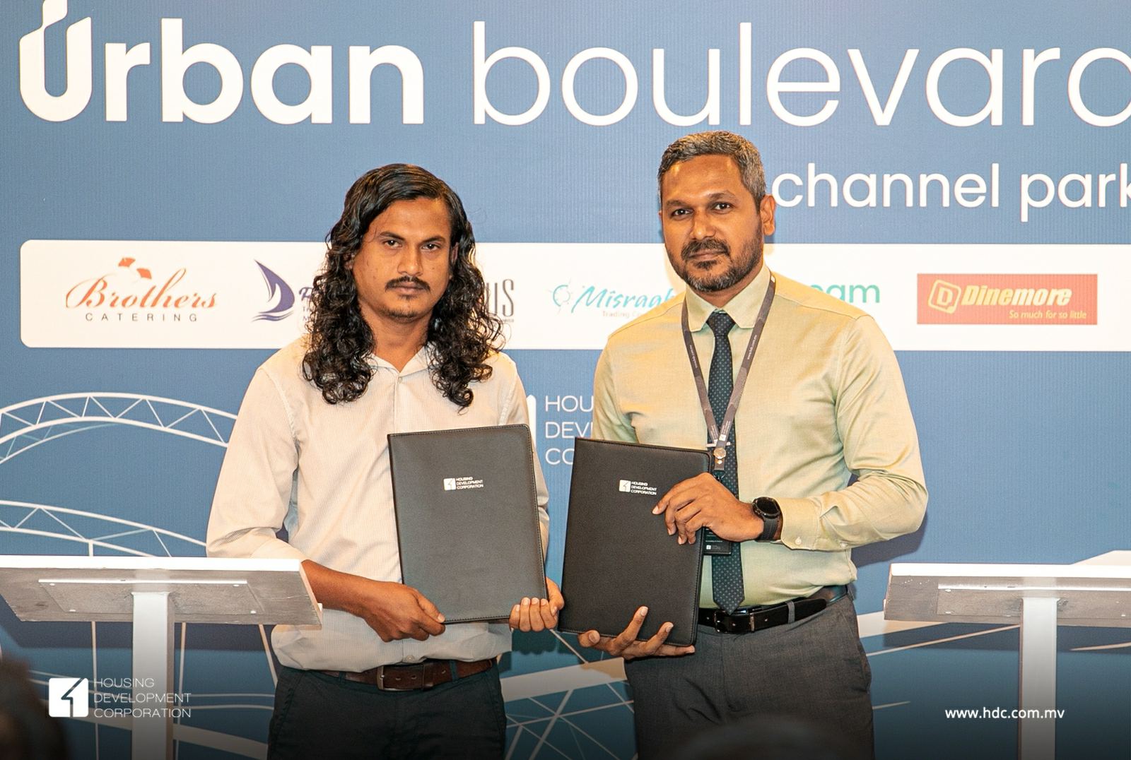 އާބަން ބޮލަވްޑް މަޝްރޫޢުގައި ހިމެނޭ ރެސްޓޯރަންޓް ހަދަން 6 ކުންފުންޏަކާއި ހަވާލުކޮށްފި