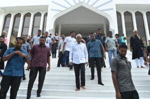 ރައީސުލްޖުމްހޫރިއްޔާ، ޢީދު ނަމާދުގެ ޖަމާޢަތުގައި ބައިވެރިވެވަޑައިގެންފި