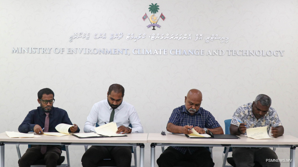 ވޯލްޑް ބޭންކްގެ ހިލޭ އެހީގެ ދަށުން 4 ރަށެއްގައި ކުނި މެނޭޖްކުރާ މަރުކަޒުތައް ޤާއިމްކުރަނީ
