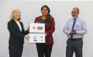 ޖަޕާނުގެ އެހީތެރިކަމަށް މިނިސްޓަރ މާރިޔާ ތައުރީފްކުރައްވައިފި