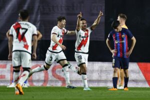 އެއްވަނައިގައި އޮތް ބާސެލޯނާ، ވަޔެކާނޯ އަތްދަށުވެއްޖެ