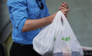 މިރޭ 12 އިން ފެށިގެން ކޮންމެ ޕްލަސްޓިކް ކޮތަޅަކުން 2 ރުފިޔާ ނަގާނެ