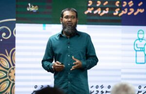 ނަމާދު ނުކުރާ މީހާ ޤިޔާމަތްދުވަހު ވާނީ ފިރުޢައުނާއެކު: ޝައިޚު ސަމީރު